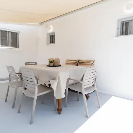 Earthy House - 1 * Mesariá